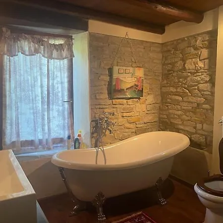 Holiday home Suggestivo Casale In Collina *