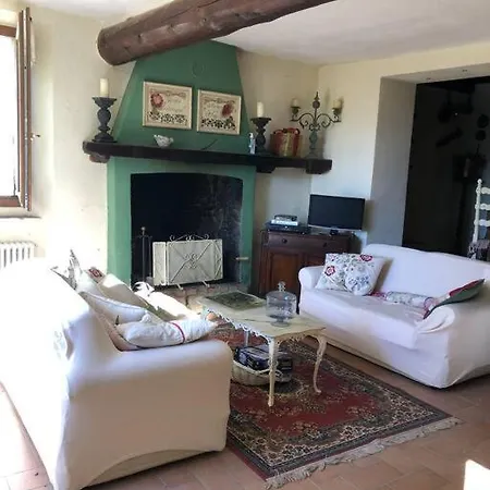 Suggestivo Casale In Collina Holiday home