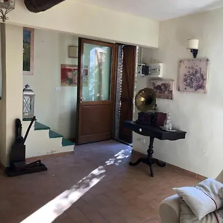 Holiday home Suggestivo Casale In Collina