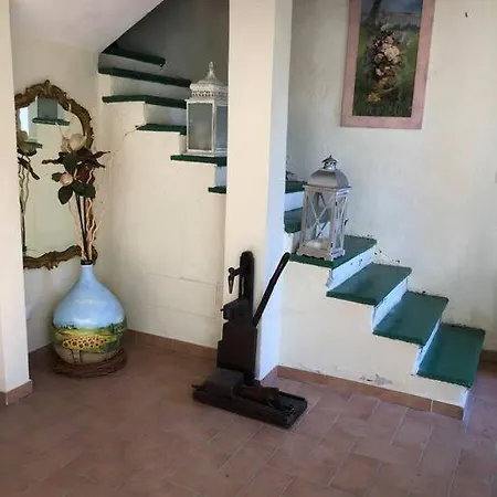Holiday home Suggestivo Casale In Collina Cassano