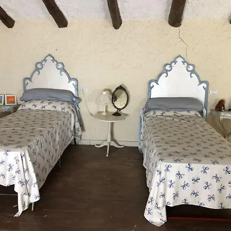 Holiday home Suggestivo Casale In Collina