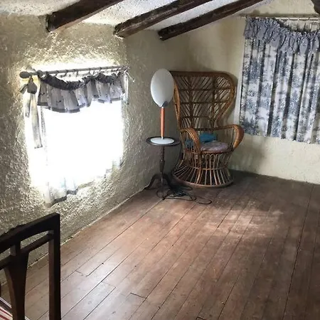 Suggestivo Casale In Collina *